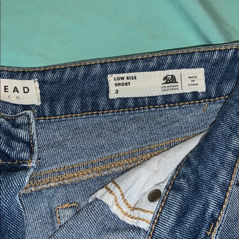 PacSun low rise shorts, size 3 - Picture 3 of 3